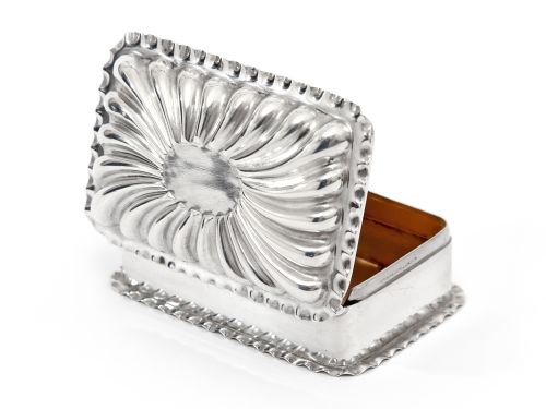 VICTORIAN SILVER JEWELLERY OR TRINKET BOX WITH A FLUTED DOMED HINGED LID - ADDITIONAL PHOTO 1