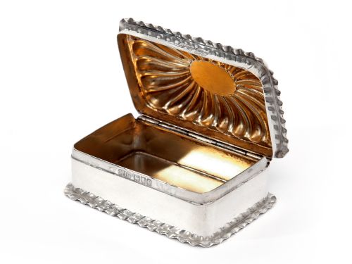 VICTORIAN SILVER JEWELLERY OR TRINKET BOX WITH A FLUTED DOMED HINGED LID - ADDITIONAL PHOTO 2