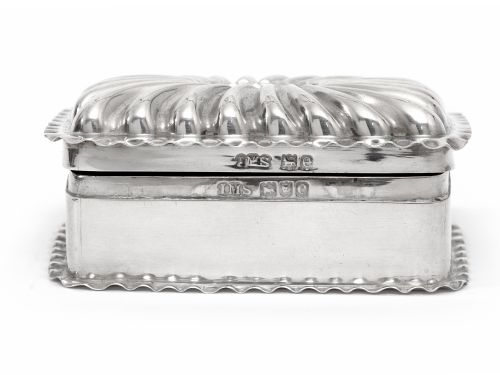 VICTORIAN SILVER JEWELLERY OR TRINKET BOX WITH A FLUTED DOMED HINGED LID - ADDITIONAL PHOTO 3