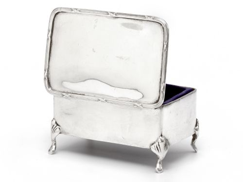 SILVER JEWELLERY BOX WITH A HINGED RIBBON AND REED MOUNTED LID - ADDITIONAL PHOTO 2