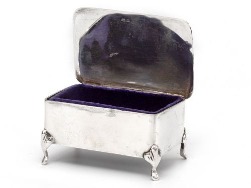 SILVER JEWELLERY BOX WITH A HINGED RIBBON AND REED MOUNTED LID - ADDITIONAL PHOTO 3
