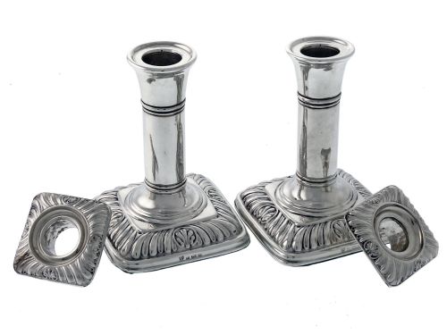 PAIR OF ANTIQUE PLAIN COLUMN SILVER CANDLESTICKS - ADDITIONAL PHOTO 1