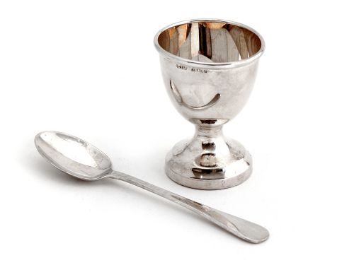 BOXED CHRISTENING SET COMPRISING SILVER EGG CUP AND SPOON - ADDITIONAL PHOTO 1