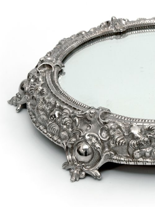 CAST VICTORIAN CIRCULAR MIRROR PLATEAU CAKE STAND WITH A ROCKY SIMULATED BORDER - ADDITIONAL PHOTO 1