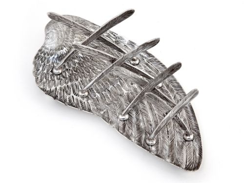 SILVER PLATED TOAST RACK SHAPED AS A BIRD WING ENGRAVED WITH FEATHERS - ADDITIONAL PHOTO 4