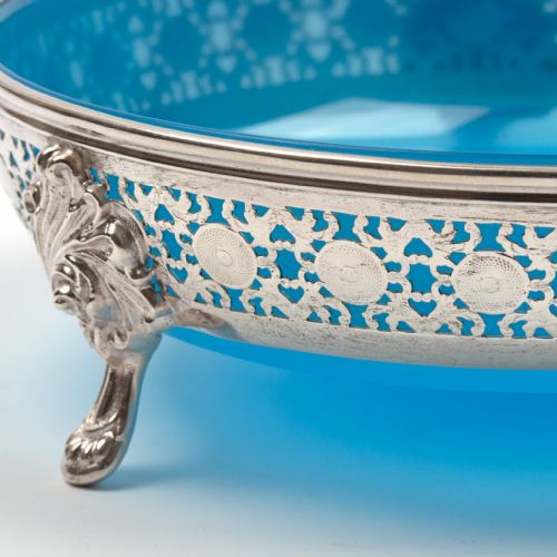 LARGE VICTORIAN CIRCULAR BLUE OPELINE GLASS LINED SILVER PLATED BASKET - ADDITIONAL PHOTO 3