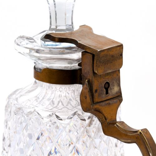 ANTIQUE BETJEMANNS PATENT LOCKING CUT GLASS DECANTER - ADDITIONAL PHOTO 5