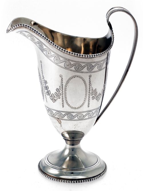 charming copy of a george iii silver cream jug - CATEGORY: ANTIQUE SILVER - DATED 1930
