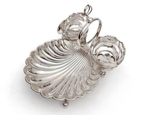 SILVER PLATED SCALLOP SHELL SHAPED STRAWBERRY STAND WITH SUGAR AND CREAMER - ADDITIONAL PHOTO 2