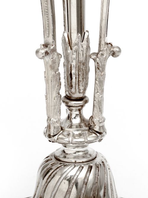 ANTIQUE MORLOT SILVER PLATED TABLE LAMP WITH RAMS HEAD MOTIFS - ADDITIONAL PHOTO 3