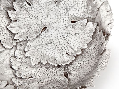 VICTORIAN CAST SILVER PLATED DISH DECORATED WITH BUNCHES OF GRAPES AND VINE LEAVES - ADDITIONAL PHOTO 3