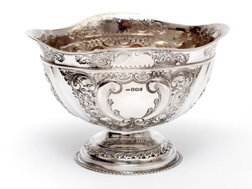 LATE VICTORIAN OVAL SILVER FRUIT BOWL EMBOSSED WITH SCROLLS AND FLOWERS - ADDITIONAL PHOTO 1