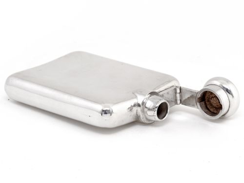ANTIQUE PLAIN BODY SILVER HIP FLASK WITH A BAYONET STYLE HINGED LID - ADDITIONAL PHOTO 3
