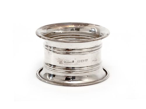 SILVER THREE PIECE CHRISTENING SET IN A PLAIN SIMPLE DESIGN - ADDITIONAL PHOTO 4