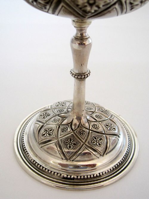 VICTORIAN SILVER GOBLET CHASED WITH A PINEAPPLE AND FLORAL PATTERN - ADDITIONAL PHOTO 5