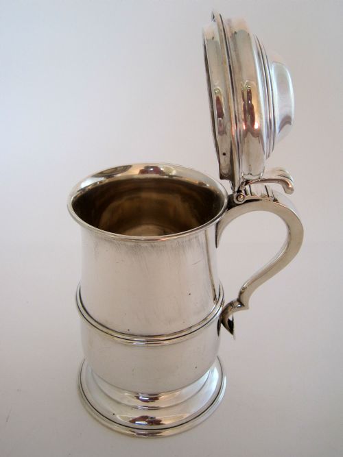 HANDSOME GEORGE II STYLE SILVER LIDDED TANKARD - ADDITIONAL PHOTO 1