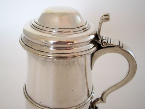 HANDSOME GEORGE II STYLE SILVER LIDDED TANKARD - ADDITIONAL PHOTO 3
