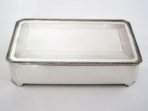 art deco style mappin webb silver table cigar or trinket box - CATEGORY: ANTIQUE SILVER - DATED 1930