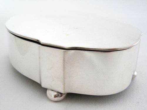 ANTIQUE SILVER JEWELLERY BOX IN A SHAPED OVAL FORM - ADDITIONAL PHOTO 1