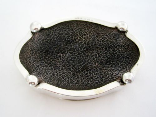 ANTIQUE SILVER JEWELLERY BOX IN A SHAPED OVAL FORM - ADDITIONAL PHOTO 4
