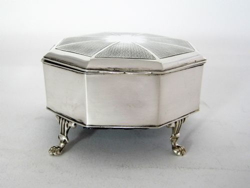 UNUSUAL LARGE OCTAGONAL SILVER JEWELLERY OR CASKET BOX - ADDITIONAL PHOTO 1