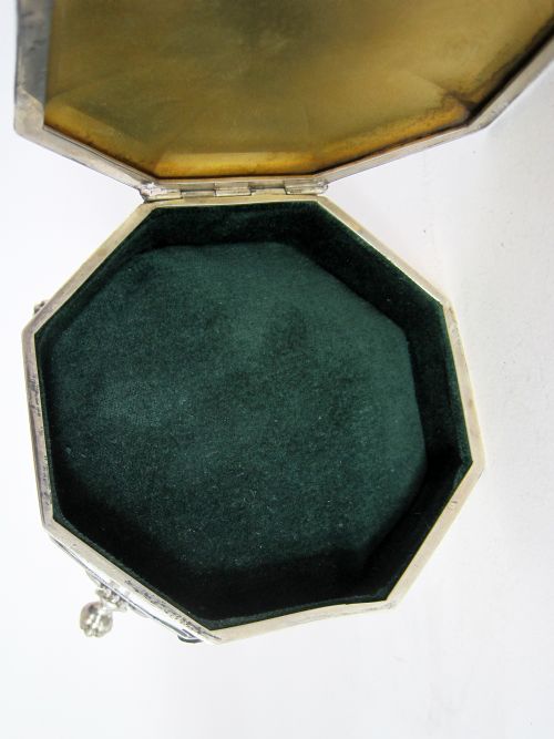 UNUSUAL LARGE OCTAGONAL SILVER JEWELLERY OR CASKET BOX - ADDITIONAL PHOTO 8