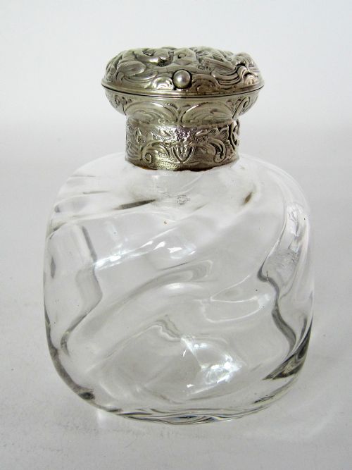 victorian william comyns silver top and glass perfume bottle - CATEGORY: ANTIQUE SILVER - DATED 1890
