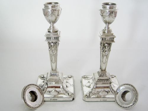 PAIR OF CLASSICAL EDWARDIAN ADAMS STYLE SILVER CANDLESTICKS - ADDITIONAL PHOTO 1