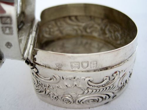 EDWARDIAN WILLIAM COMYNS SILVER JEWELLERY OR POT POURRI BOX - ADDITIONAL PHOTO 4