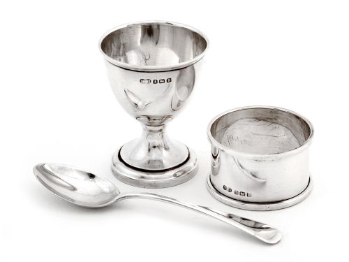 PLAIN DESIGN SILVER THREE PIECE BOXED CHRISTENING SET - ADDITIONAL PHOTO 1