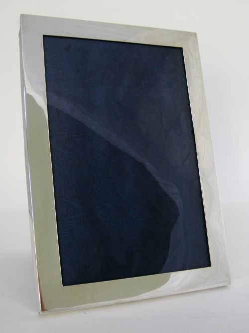 good quality garrard co rectangular silver photo frame - CATEGORY: ANTIQUE SILVER - DATED 1910