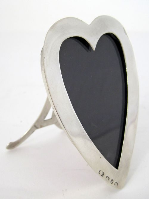 VICTORIAN SILVER HEART SHAPED PHOTO FRAME WITH READ LEATHER BACK - ADDITIONAL PHOTO 1