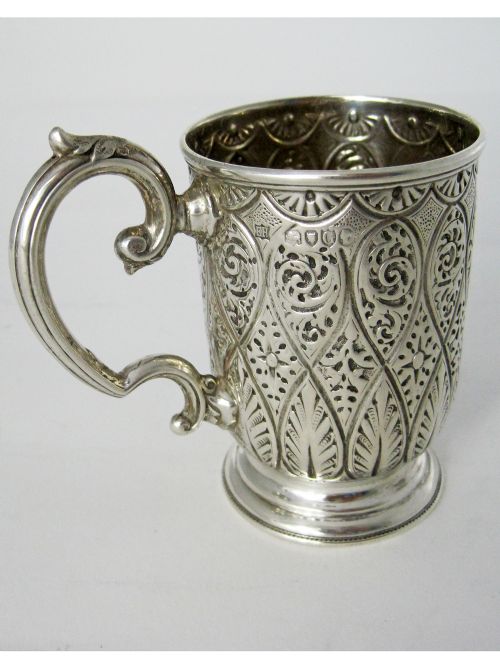 VICTORIAN SILVER CHRISTENING MUG WITH A FLORAL SCROLL HANDLE - ADDITIONAL PHOTO 2