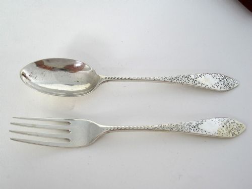 BOXED EDWARDIAN SILVER THREE PIECE CHRISTENING SET - ADDITIONAL PHOTO 2
