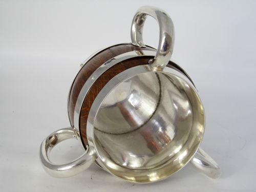 LATE VICTORIAN JOHN GRINSELL OAK AND SILVER PLATE THREE HANDLE LOVING CUP - ADDITIONAL PHOTO 5