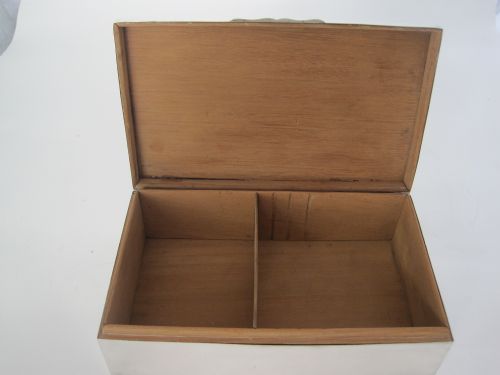 SMART CEDAR LINED RECTANGULAR SILVER TABLE CIGAR OR TRINKET BOX - ADDITIONAL PHOTO 6