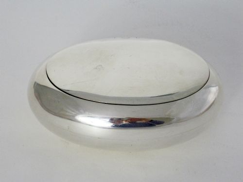 completely plain pebble shaped silver tobacco box - CATEGORY: ANTIQUE SILVER - DATED 1920