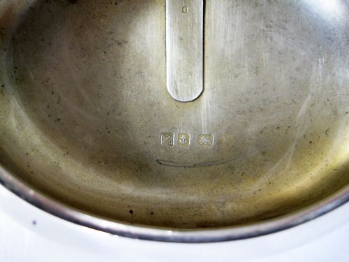 COMPLETELY PLAIN PEBBLE SHAPED SILVER TOBACCO BOX - ADDITIONAL PHOTO 5