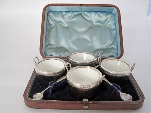 boxed set of four novelty victorian pail shaped silver and oak salts - CATEGORY: ANTIQUE SILVER - DATED 1880