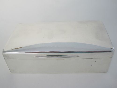 LATE VICTORIAN PLAIN SILVER RECTANGULAR CIGAR OR TRINKET TABLE BOX - ADDITIONAL PHOTO 1