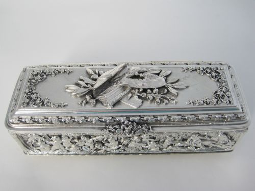 DECORATIVE ELECTROTYPE RECTANGULAR SILVER PLATED JEWELLERY OR TRINKET BOX - ADDITIONAL PHOTO 1