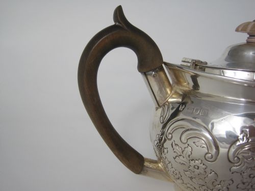PRETTY EDWARDIAN SILVER TEA POT IN AN OVAL BOAT SHAPE - ADDITIONAL PHOTO 1