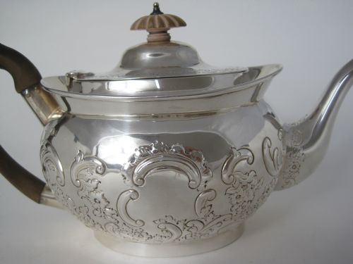 PRETTY EDWARDIAN SILVER TEA POT IN AN OVAL BOAT SHAPE - ADDITIONAL PHOTO 2