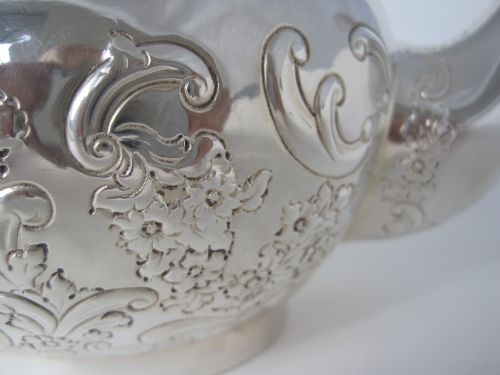 PRETTY EDWARDIAN SILVER TEA POT IN AN OVAL BOAT SHAPE - ADDITIONAL PHOTO 4