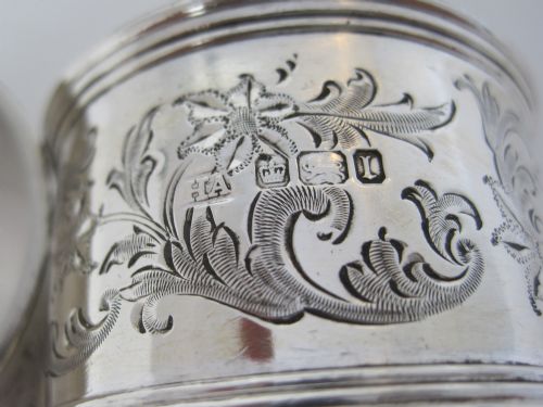 PAIR OF ANTIQUE SILVER NAPKIN RINGS IN BLUE VELVET LINED BOX - ADDITIONAL PHOTO 4