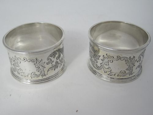 PAIR OF ANTIQUE SILVER NAPKIN RINGS IN BLUE VELVET LINED BOX - ADDITIONAL PHOTO 5