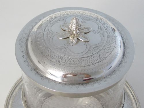 VICTORIAN ENGRAVED GLASS AND SILVER PLATED CIRCULAR BISCUIT BARREL - ADDITIONAL PHOTO 2