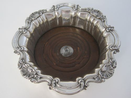 PAIR OF GOOD QUALITY OLD SHEFFIELD PLATE COASTERS BY T J CRESWICK - ADDITIONAL PHOTO 1