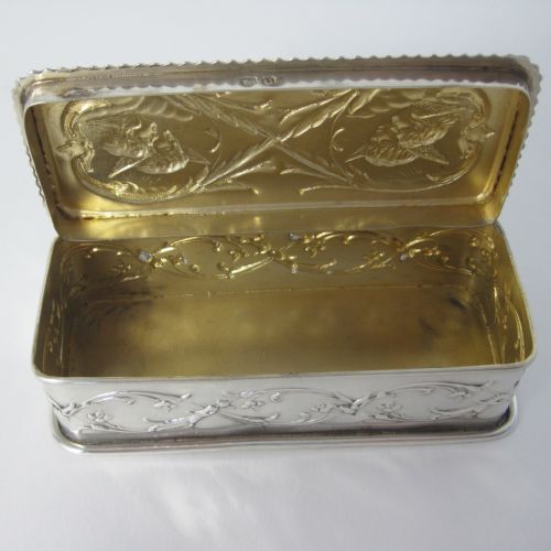 VICTORIAN CHESTER SILVER BOX DECORATED WITH CHERUBS - ADDITIONAL PHOTO 3