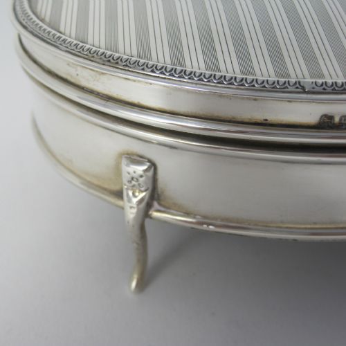 LARGE SILVER JEWELLERY OR TRINKET BOX WITH ENGINE TURNED PATTERN - ADDITIONAL PHOTO 2